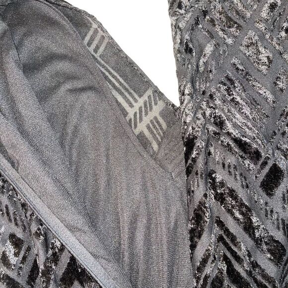 Nicole by Nicole Miller | Velvet Top Bodycon Dress | Size 6 - Picture 7 of 11